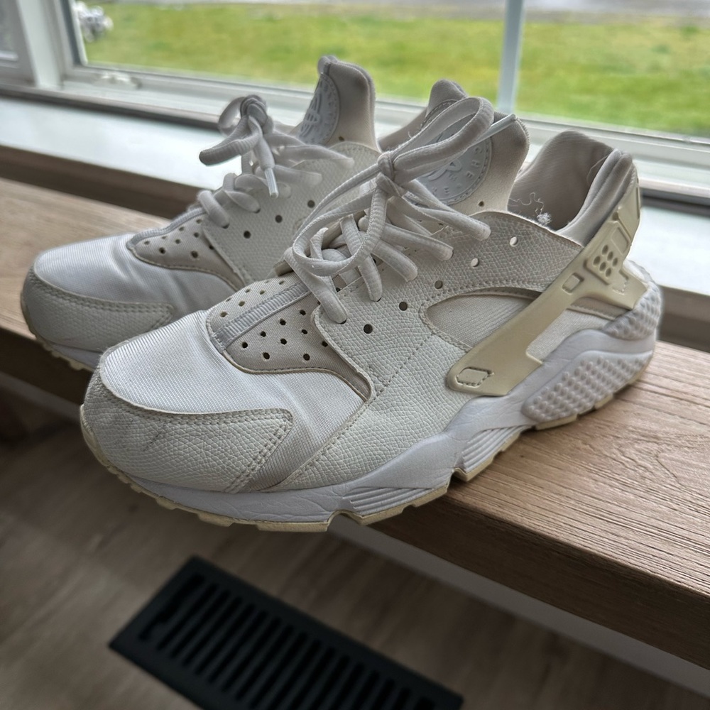 Nike Air huarache women’s shoes